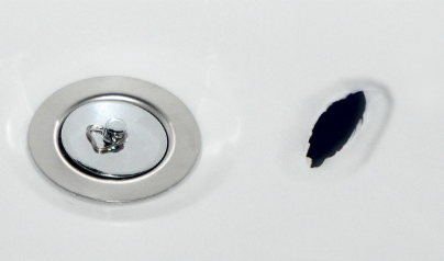how to patch a hole in a bathtub